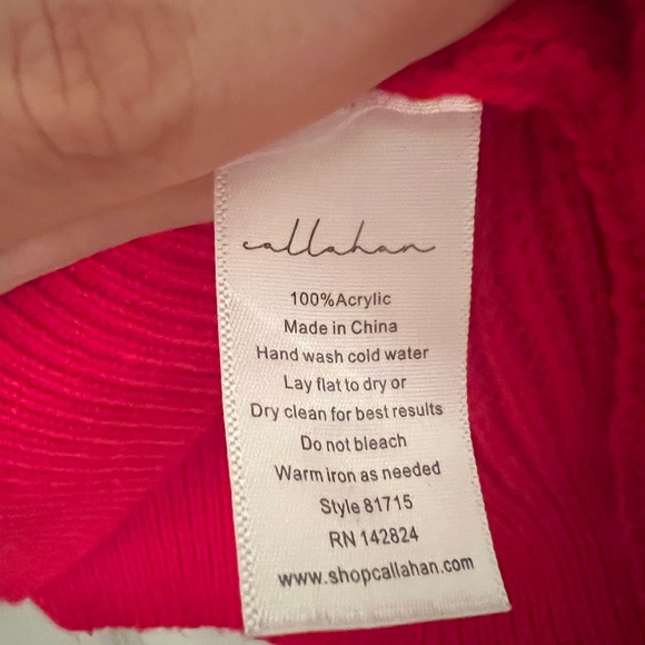 Red sweater - Picture 2 of 2